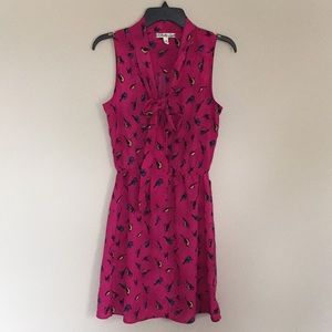 Bird print tie-neck dress